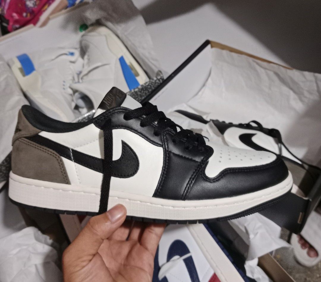 Jordan 1 low retro mocha (Category: Sneakers) located in Talisay. Submitted by cebushoekick (Listing ID 1463085318, Image 2). Description: Ptpa For sale 8,000. Only / slightly nego Jordan 1 low retro " mocha" Size. 9 men's Used once / As brandnew Cond. 9.5 +/ 10 Original Money back if proven fake Location. Cebu.