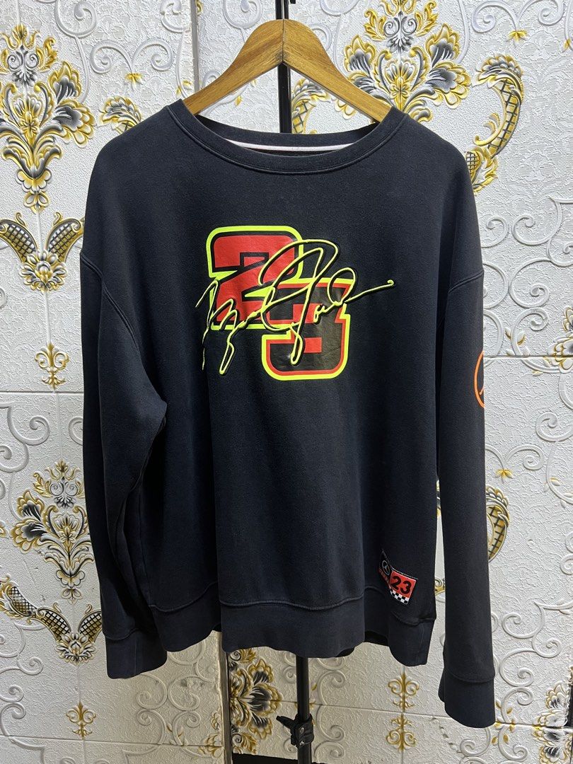Jordan 23 Black Crewneck Sweatshirt (Category: Coats, Jackets and Outerwear) located in Manila. Submitted by irenekaren57943 (Listing ID 1463010125, Image 1). Description: 𒊹︎𝐉𝐎𝐑𝐃𝐀𝐍 ➤ 𝟐𝟓 𝐖 | 𝟐𝟖 𝐋 (𝐋-𝐗𝐗𝐋) ➤ 𝟗.𝟓 | 𝐄𝐱𝐜𝐞𝐥𝐥𝐞𝐧𝐭 ➤ 𝐍𝐨 𝐈𝐬𝐬𝐮𝐞 .