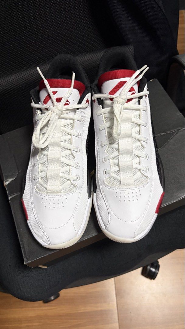 Jordan Luka .77 Bloodlines (Category: Sneakers) located in Manila. Submitted by e_monty (Listing ID 1462938543, Image 2). Description: FOR SALE Jordan Luka .77 (v1) “Bloodlines” Size 10.5 US (men’s) 100% Authentic/original For sale 2.7k Used but in excellent condition. Used only on indoor court. Malalim pa ang outsole Location: QC near commonwealth ave..