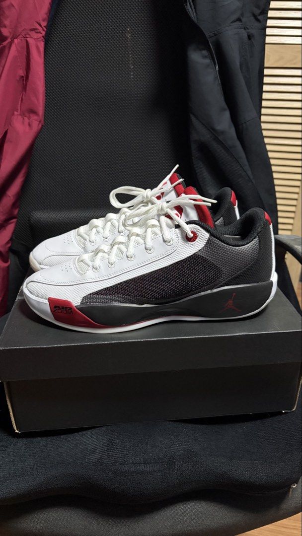 Jordan Luka .77 Bloodlines (Category: Sneakers) located in Manila. Submitted by e_monty (Listing ID 1462938543, Image 1). Description: FOR SALE Jordan Luka .77 (v1) “Bloodlines” Size 10.5 US (men’s) 100% Authentic/original For sale 2.7k Used but in excellent condition. Used only on indoor court. Malalim pa ang outsole Location: QC near commonwealth ave..