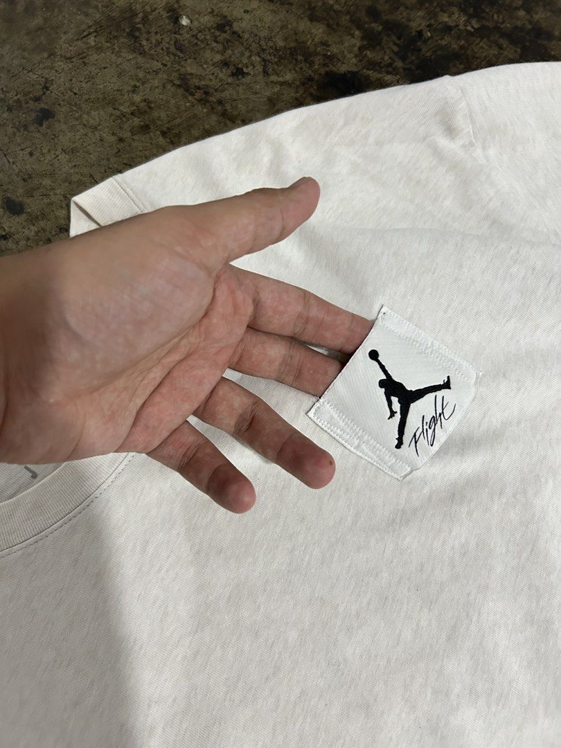 JORDAN T-SHIRT GREY (Category: Tshirts & Polo Shirts ) located in Mandaluyong City. Submitted by mauithrift (Listing ID 1463010544, Image 3). Description: AS NEW.