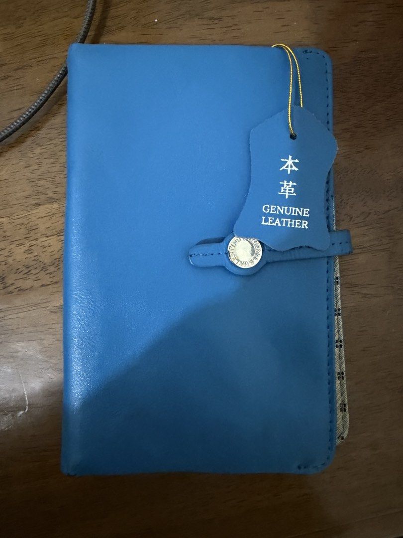 JORNAL ORGANIZER GENUINE LEATHER coach prada (Category: Purses & Pouches) located in Magsaysay. Submitted by goodiesthift (Listing ID 1462939764, Image 1). Description: Sa mahilig ng Jornal DIY genuine leatjer 6 cards & 3 zipper compartments very nice .