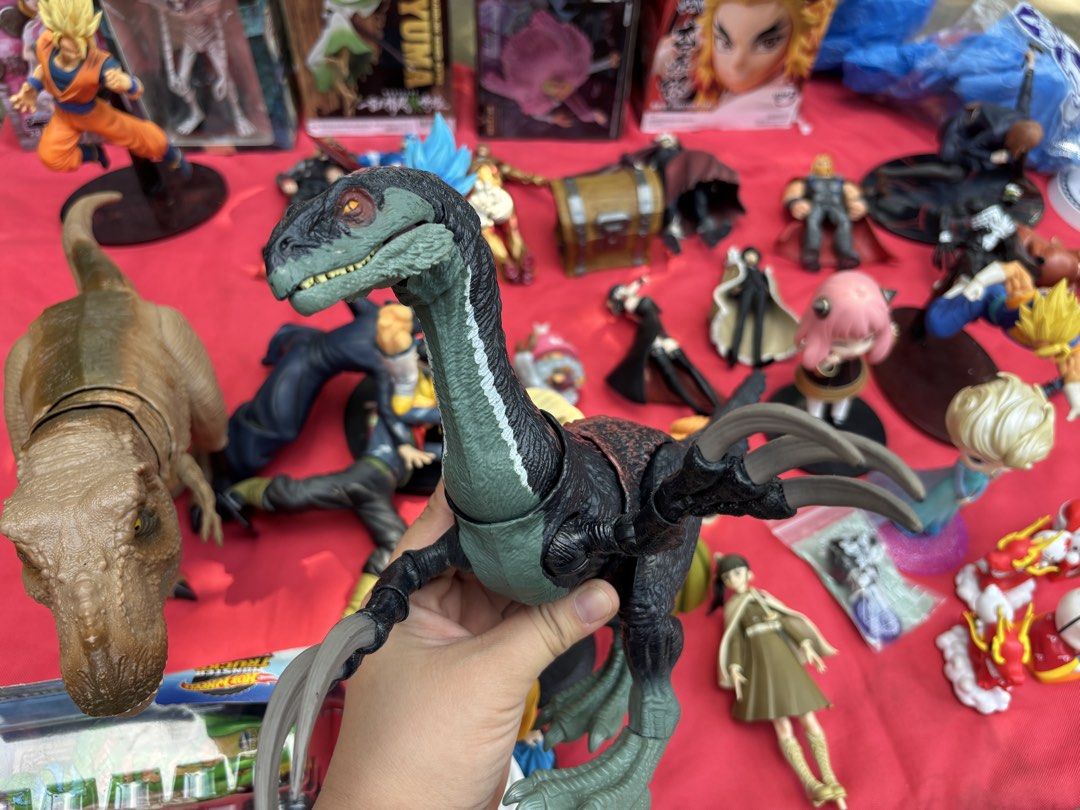 Jurassic World Dominion Therizinsaurus (Category: Figurines & Statues) located in San Juan City. Submitted by prelaabthings (Listing ID 1462891622, Image 2). Description: - Cool Indominus Rex figure from Jurassic World. - Detailed sculpt with sharp claws and textured skin. - Stands on its own for easy display. - Ideal for dinosaur fans and collectors. - Feel free to ask any questions!.