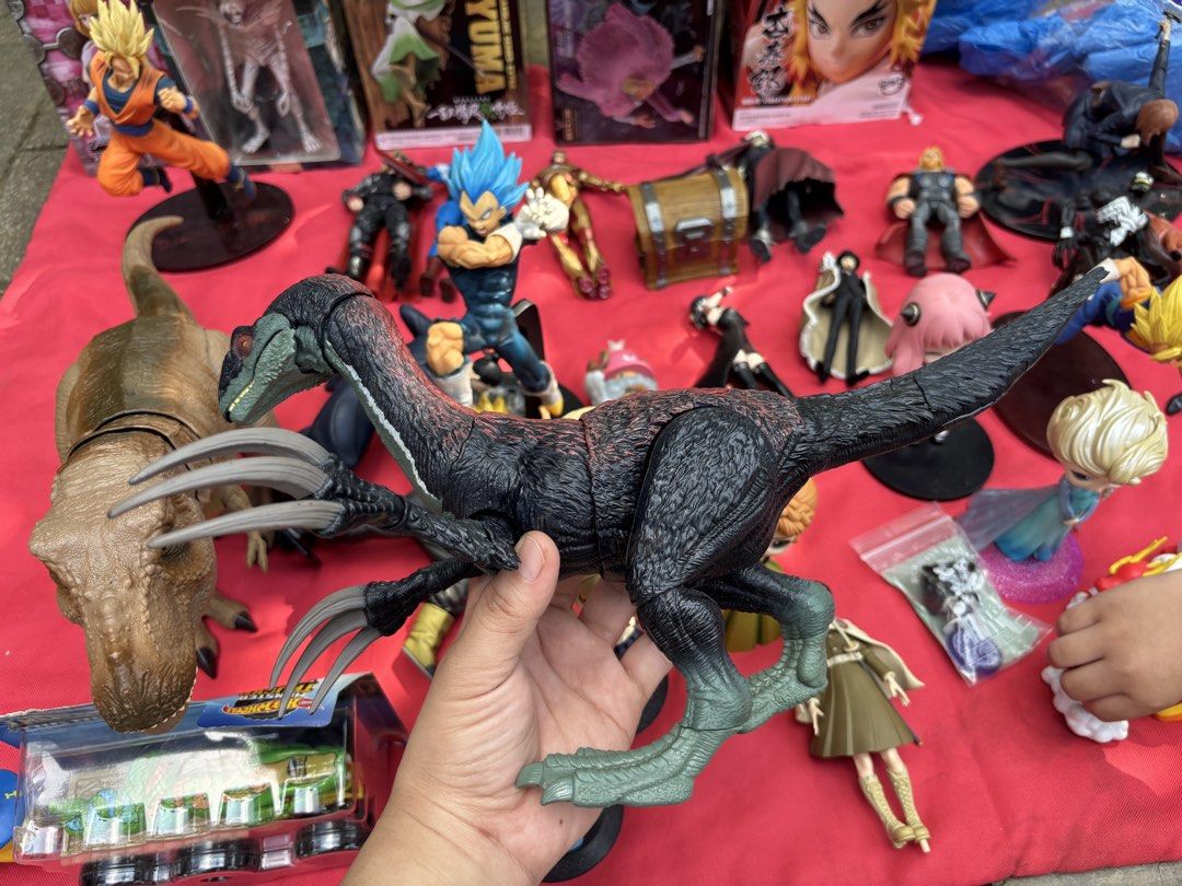 Jurassic World Dominion Therizinsaurus (Category: Figurines & Statues) located in San Juan City. Submitted by prelaabthings (Listing ID 1462891622, Image 1). Description: - Cool Indominus Rex figure from Jurassic World. - Detailed sculpt with sharp claws and textured skin. - Stands on its own for easy display. - Ideal for dinosaur fans and collectors. - Feel free to ask any questions!.