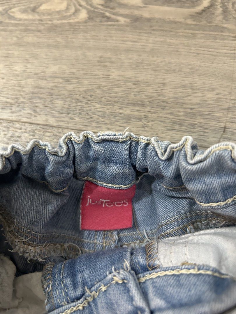 Justee’s light washed pants (Category: Babies & Kids Fashion) located in Rizal. Submitted by rlcstr (Listing ID 1463030390, Image 2). Description: - gcash/maya - lalamove/ j&t .