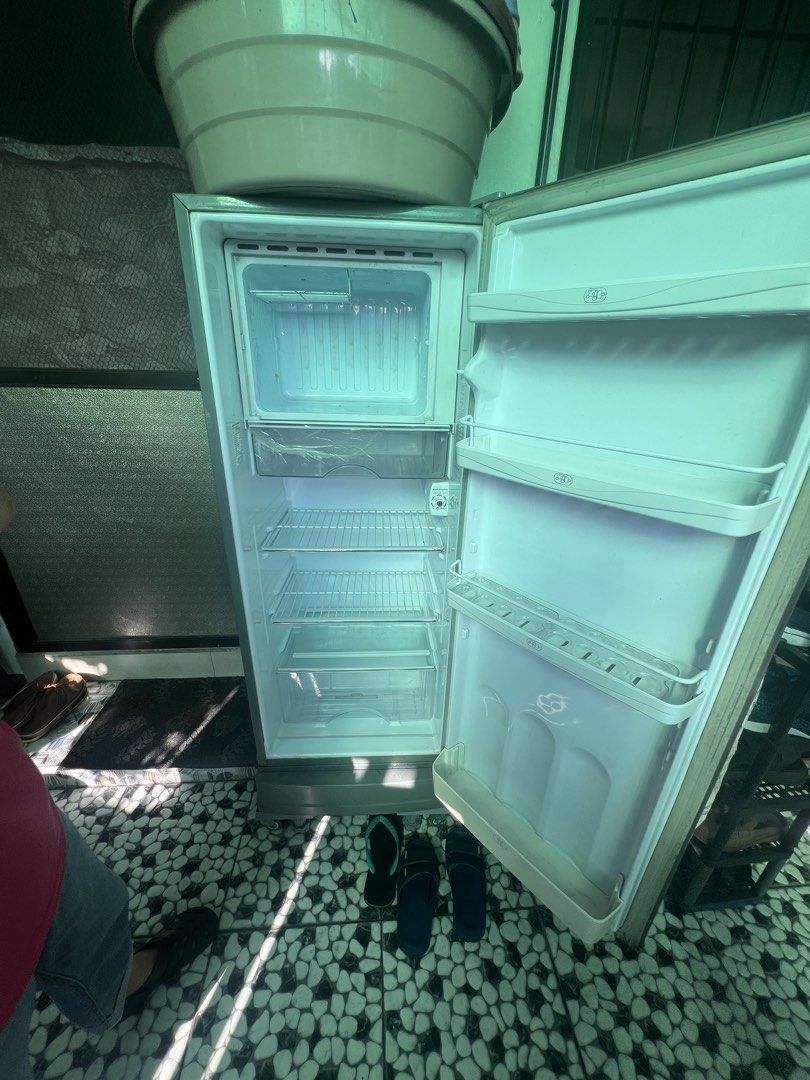 Refrigerator Kelvinator 2 Single Door WORKING (Category: Refrigerators and Freezers) located in Quezon City. Submitted by ainchains (Listing ID 1463040804, Image 2). Description: - Kelvinator 2 Single Door Refrigerator - Works perfectly - Clean and organized interior - Rust on exterior - Pickup only. Novaliches area.
