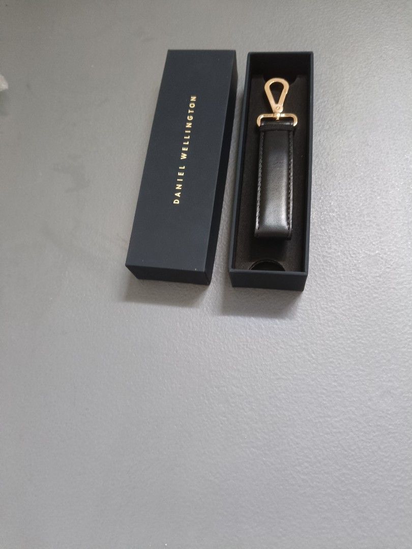 Key holder (Category: Community) located in Marikina City. Submitted by luckybuyerseye (Listing ID 1462911001, Image 1). Description: Denzel Washington key holder 1500 only.