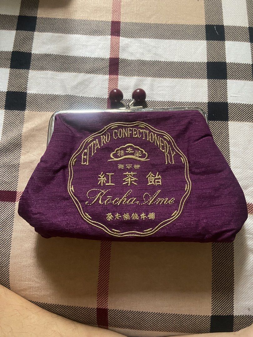 Kisslock Pouch (Category: Wallets & Card holders) located in Calamba. Submitted by mj_sotto22 (Listing ID 1462955639, Image 1). Description: Like new pouch kisslock .