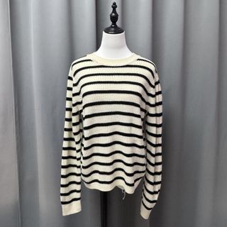 (Category: ) located in . Submitted by shopaholicwardrobe_ (Listing ID 1462935905, Image 1). Description: .