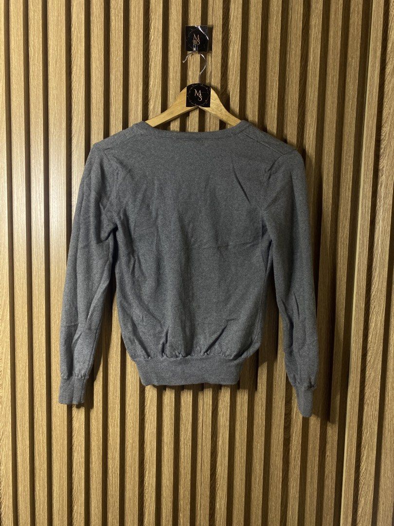 Lacoste Cardigan (Category: Longsleeves) located in Davao. Submitted by msthrifted (Listing ID 1462902573, Image 3). Description: Size M No flaws.
