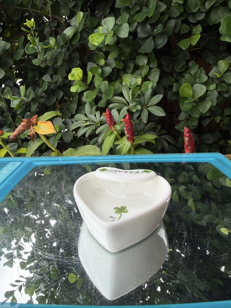 Ladle rest (Category: Cookware & Accessories) located in Davao. Submitted by parteawares2 (Listing ID 1462898608, Image 3). Description: One piece heart shape ladle rest or serving spoon rest , it’s very important that you have this piece you serve the dishes with your serving spoon this is where it rests .