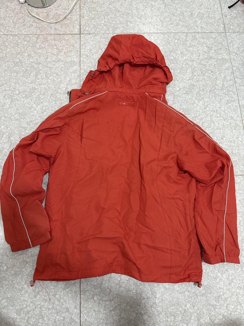 LECAF windbreaker-Jacket (Category: Coats, Jackets and Outerwear) located in San Juan, La Union. Submitted by prickleberry.ph (Listing ID 1462965490, Image 3). Description: LECAF ALMOST NEW BUT HAS minimal stains (cant be seen ww) size Small.