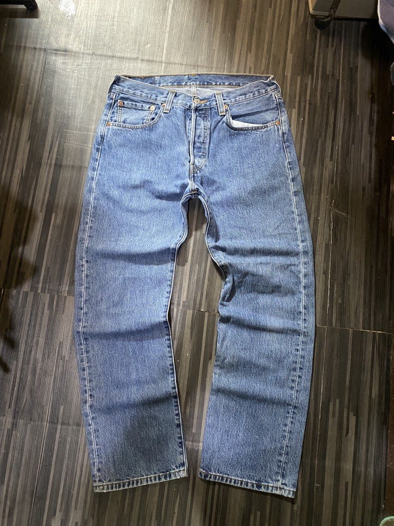 Levis 501 Button Fly Extended Patch (Category: Jeans) located in Minglanilla. Submitted by b.a.thefinds (Listing ID 1462950277, Image 2). Description: Men’s Levi’s 501 Extended Patch Button Fly * good condition * issues ❌ W - 32/33 L - 39 💰Php + SF 💰.