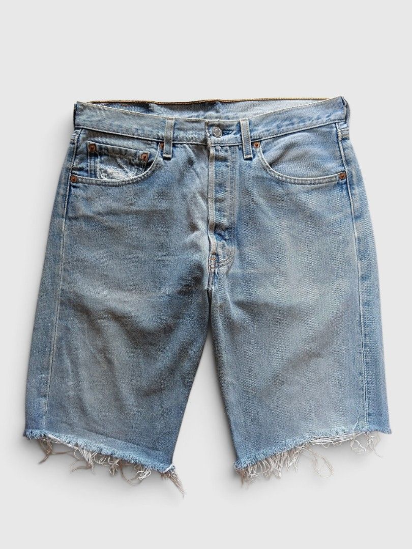 Levis 501 denim short (Category: Shorts) located in Malasiqui. Submitted by v.hype (Listing ID 1462995396, Image 1). Description: Levis 501 denim short size : 31 on tag dimension: 31w 19.5L excellent condition price: 1200 pesos + ship.