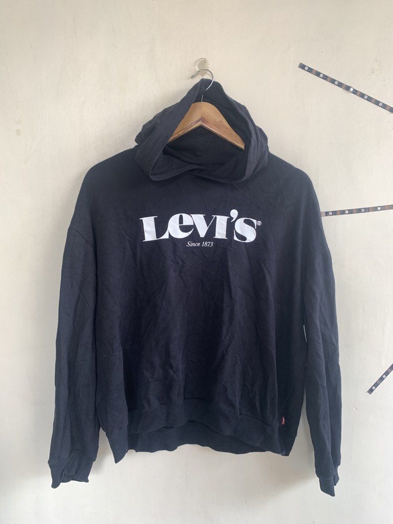 Levis hoddie (Category: Coats, Jackets and Outerwear) located in Tagum. Submitted by vincemojado_127 (Listing ID 1463073797, Image 1). Description: 24x27 Crispy Condition.