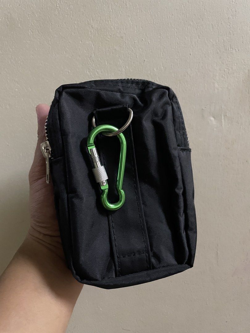 Levis Pouch (Category: Belt bags, Clutches and Pouches) located in Las Pinas. Submitted by mnl.streetwear.ph (Listing ID 1463069810, Image 2). Description: • Levis Pouch.