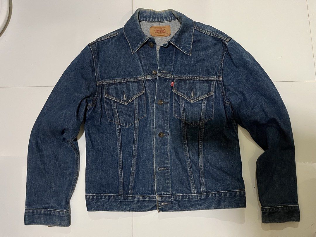 Levis Vintage Blue (Category: Coats, Jackets and Outerwear) located in Davao. Submitted by son1993 (Listing ID 1463010250, Image 1). Description: Vintage Levis 70505 W-21 L-24 Very Good condition Need wash Sign of usage(Last Pic) Php950+sf.