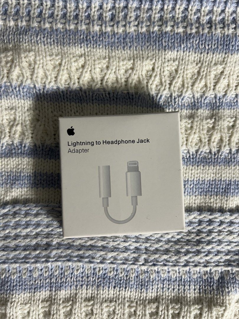 Lightning to Headphone Jack Adapter (Category: Earphones) located in Manila. Submitted by as_onlineshop11 (Listing ID 1463096014, Image 1). Description: .