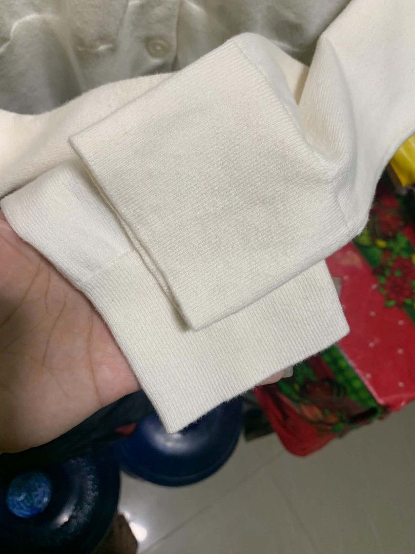 LIGHTWEIGHT kNIT CARDIGAN (Category: Others Tops) located in Angeles City. Submitted by giventrifteditem (Listing ID 1463031918, Image 3). Description: PM FOR DTS OPEN VC ( FB ) ASNEW CONDITION NO ISSSUE.