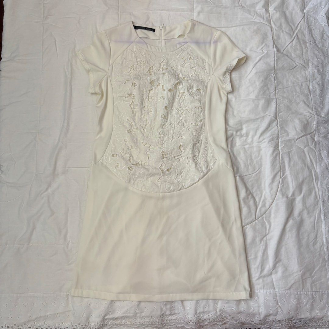 LOALDE White Lace Overlay Dress (Category: Dresses) located in Iloilo. Submitted by manicfaerydream (Listing ID 1462932304, Image 1). Description: .
