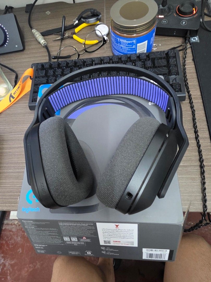 Logitech G522 LIGHTSPEED Wireless Gaming Headset (Category: Headphones & Headsets) located in Manila. Submitted by chrisvergs (Listing ID 1463002684, Image 3). Description: - Logitech G522 LIGHTSPEED wireless gaming headset - 90 hours of battery life - Customizable LIGHTSYNC RGB lighting - Detachable, noise-cancelling microphone - USB-C charging - Ideal for gaming RFS: nakatambak, used only for calls..