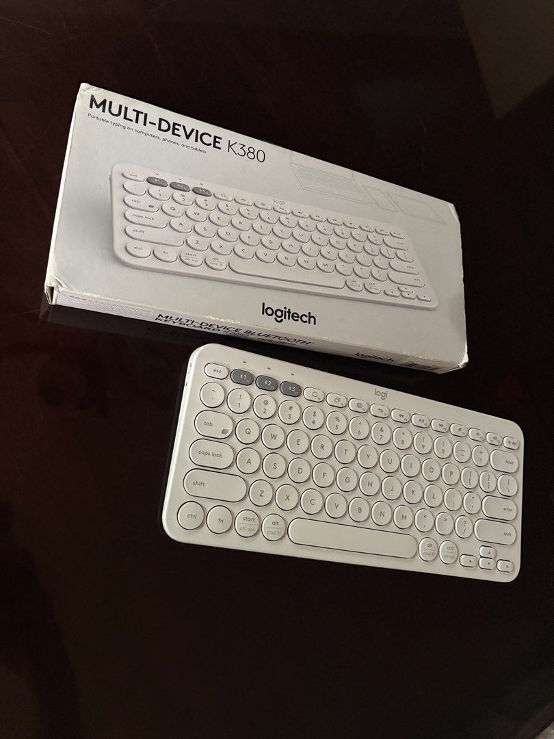 Logitech Pebble Keys 2 K380 (Category: Computer Keyboard) located in Pasig City. Submitted by _nicnic_ (Listing ID 1462963314, Image 1). Description: .