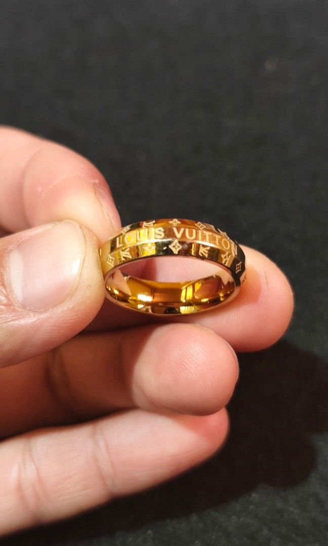 Louis Vuittion Ring Gold Plated (Category: Luxury Accessories) located in La Trinidad. Submitted by marksols (Listing ID 1462910579, Image 1). Description: .
