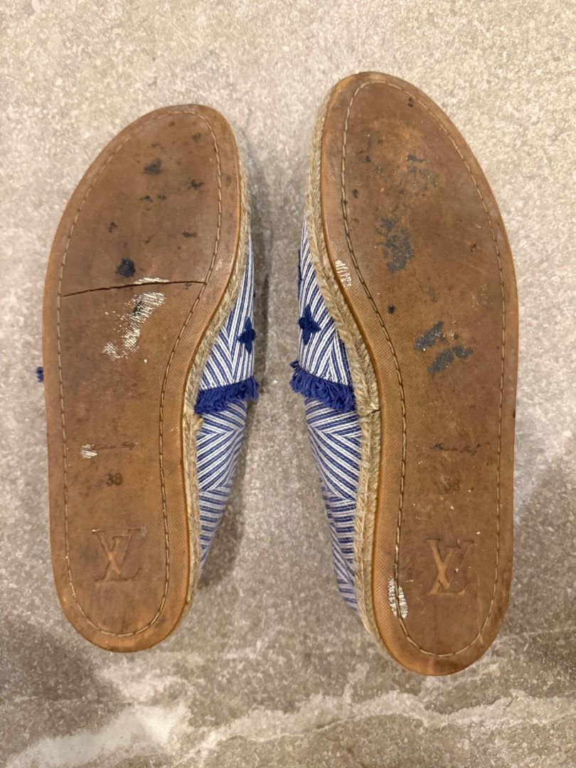 Louis Vuitton Espadrilles Size 38 (Category: Sneakers & Footwear) located in Quezon City. Submitted by ilabluxe (Listing ID 1462894318, Image 3). Description: - Authentic Louis Vuitton monogram espadrilles - Size: 38 fits 38 1/2 - in good condition - Color: Blue and white stripes - Features: Frayed fringe detail, jute sole - Origin: Made in Italy Note this is used and you arr not buying a brand new 100% Authentic or money back guarantee.