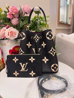 (Category: ) located in . Submitted by luxshare_preloved_ (Listing ID 1463017326, Image 1). Description: .