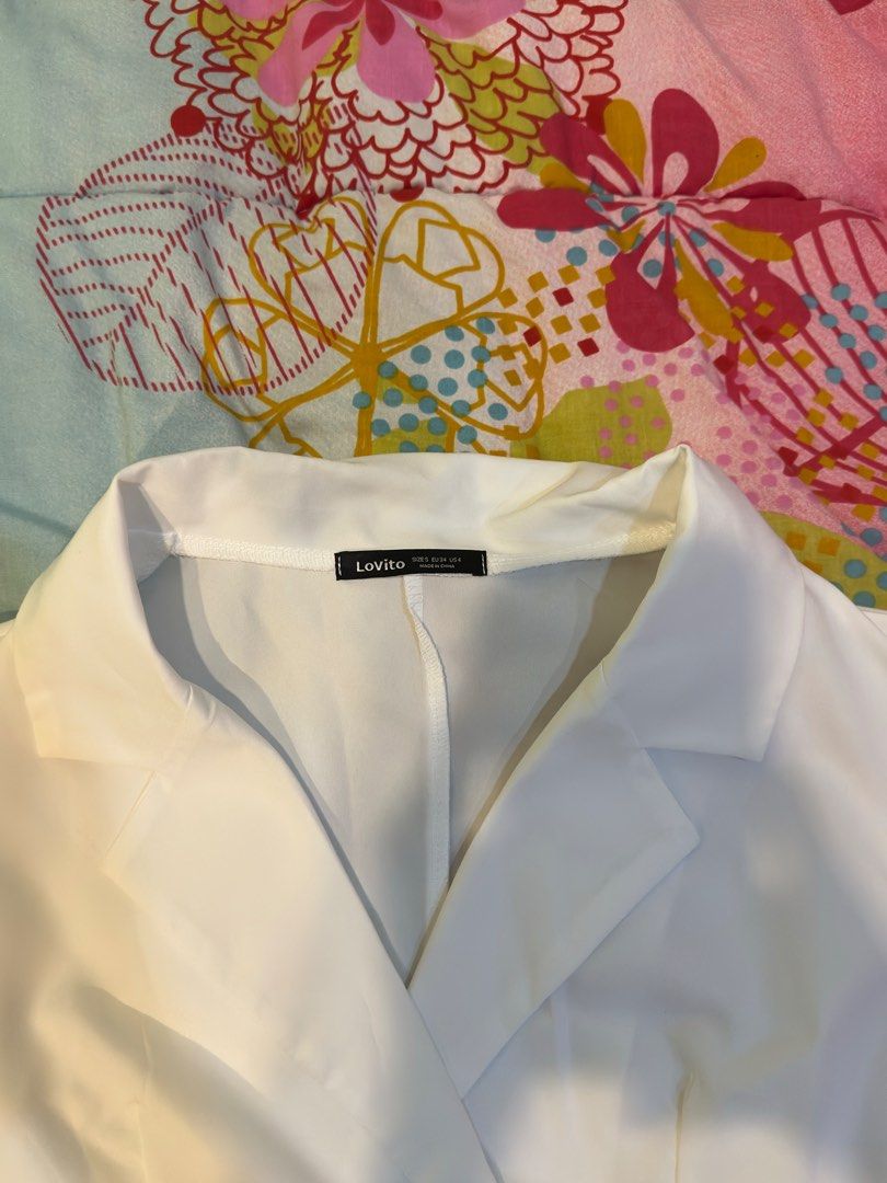 Lovito Collared Blouse (Category: Blouses) located in Quezon City. Submitted by brokeahhgirl (Listing ID 1463042986, Image 2). Description: No issue Worn twice.