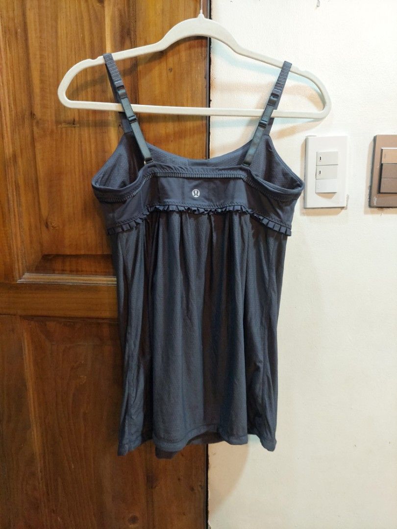 LULULEMON PRITTI Y2K TANK (Category: Activewear) located in San Pedro. Submitted by cyanide.slug.cat (Listing ID 1463007027, Image 3). Description: medium 32-36" bust 26" length cut tie.