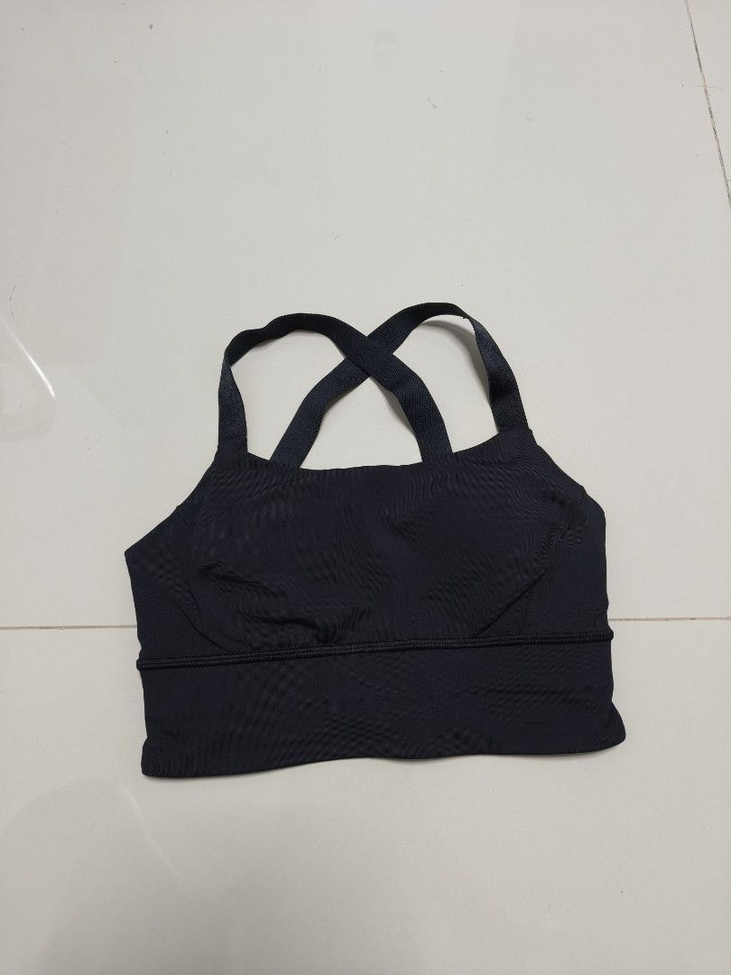 LULULEMON SPORTS BRA (Category: Activewear) located in Paranaque City. Submitted by judy.arquillos (Listing ID 1463025794, Image 1). Description: LULULEMON SPORTS BRA SIZE SMALL ISSUE CUT TAG LIKE NEW 400+SHIP J&T LALAMOVE.