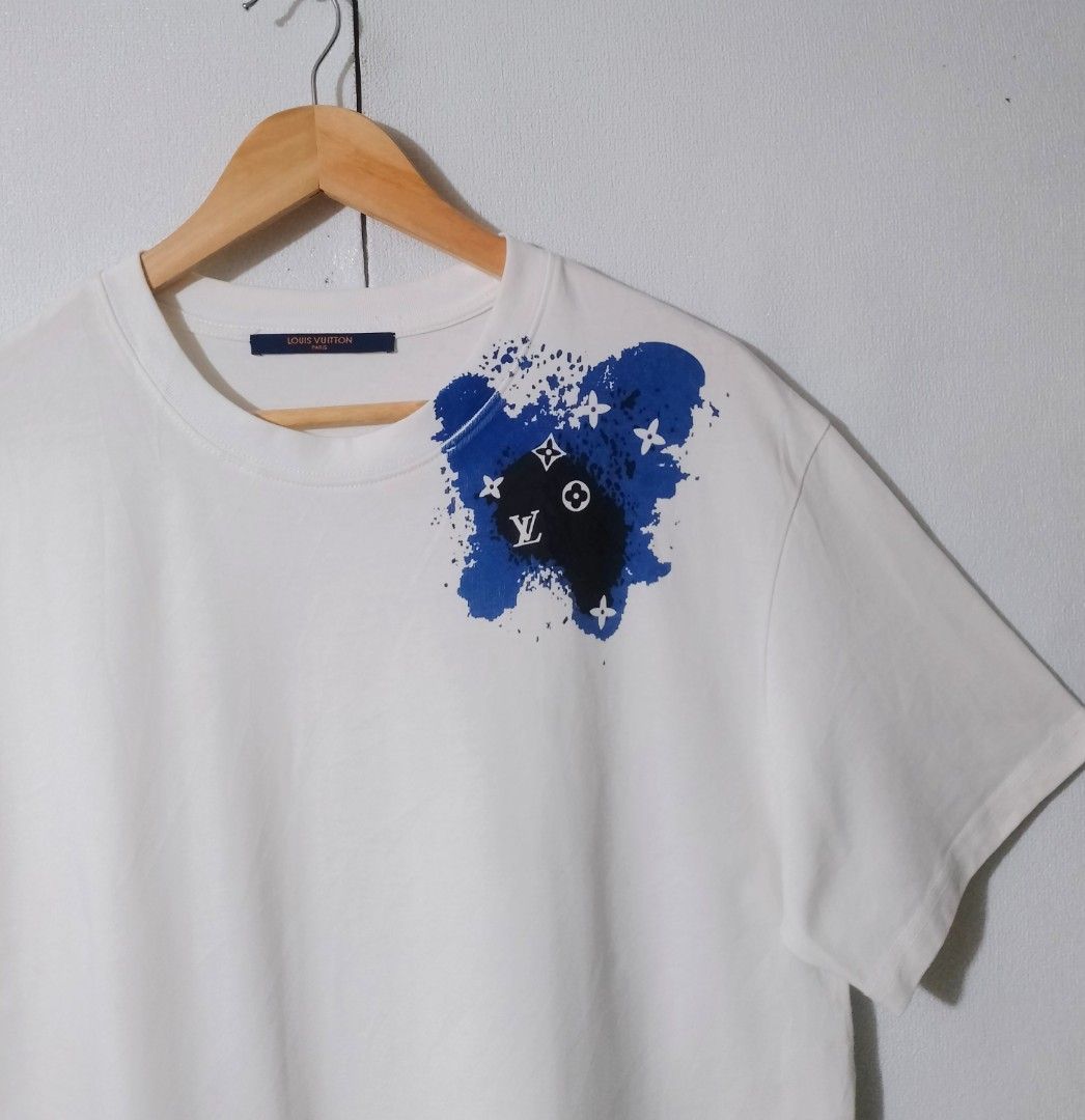 LV (Category: Tshirts & Polo Shirts ) located in Iligan City. Submitted by jh_pr0 (Listing ID 1463029651, Image 3). Description: Lōúîs Vüittøn Like new Dimes: 22x29 Color rate: 9.8/10 No issue Mine: 850+sf.
