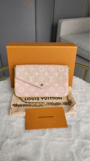 (Kategori: ) berada di . Dikirim oleh preloved__369 (ID iklan 1463005554, Gambar 1). Deskripsi: .