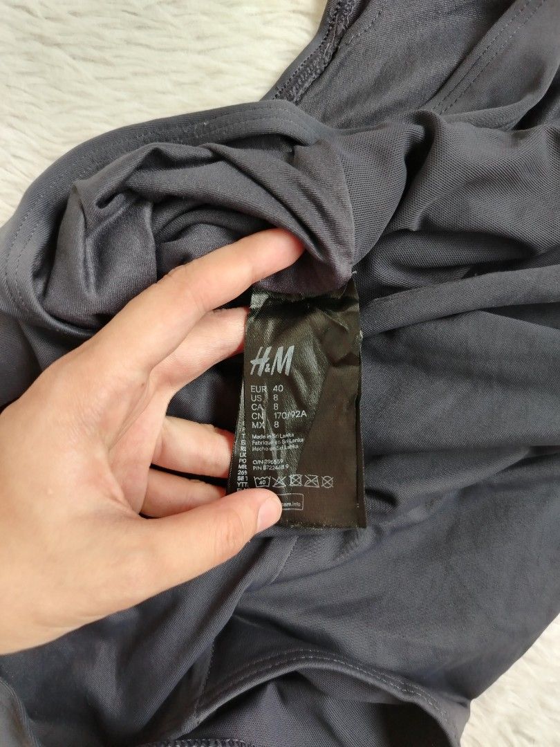 (M) H&M (Category: Bikinis & Swimsuits) located in Paranaque City. Submitted by closetbykimkirsten (Listing ID 1462966435, Image 3). Description: 🎀Like New🎀 ✨Brand: H&M ⚡No Pads 🪷Size: Medium 💸Price: P330 (Non Negotiable) ♦️All Items are PRELOVED in good condition. ♦️Please do manage your expectations. ♦️WASH before USE ♦️BUY at your own RISK 🔥NO RETURN NO EXCHANGE POLICY🔥 ⛔BOGUS BUYER/JOY RESERVER will be posted in every groups⛔.