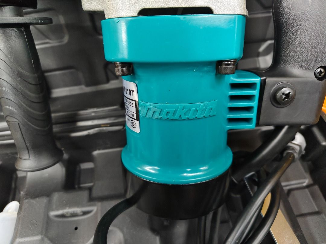 Makita Rotary Hammer Drill (Category: Construction Tools & Equipment) located in Caloocan City. Submitted by margaritom16124 (Listing ID 1463055183, Image 2). Description: - Makita Rotary Hammer Drill - Color: Teal and Black - Includes: Handle and Power Cord - Condition: Works Great - Ready for your next project!.