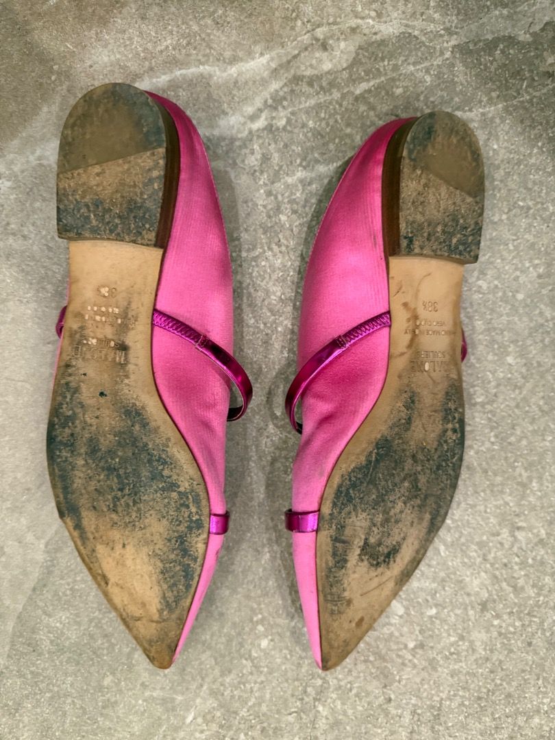 Malone size 38 1/2 Pink Mules with Metallic Straps (Category: Flats & Sandals) located in Quezon City. Submitted by ilabluxe (Listing ID 1462887570, Image 3). Description: - Brand: MALONE - size 38 1/2 - Style: Pink - Features: Pointed toe, two thin metallic pink straps, slip-on design - Condition: Minor marks on toe area, overall good shape No box and pls always think this is pre owned and you are not buying at a store! 100% Authentic or money b