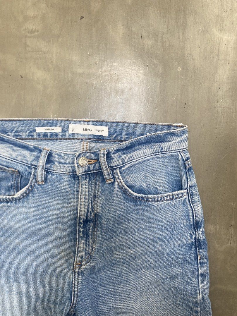 Mango Mid Rise Straight Leg Jeans (Category: Jeans) located in Paranaque City. Submitted by lilybso (Listing ID 1462949540, Image 3). Description: - light wash vintage blue - looks high rise in the pic but its mid rise - just needs some ironing.