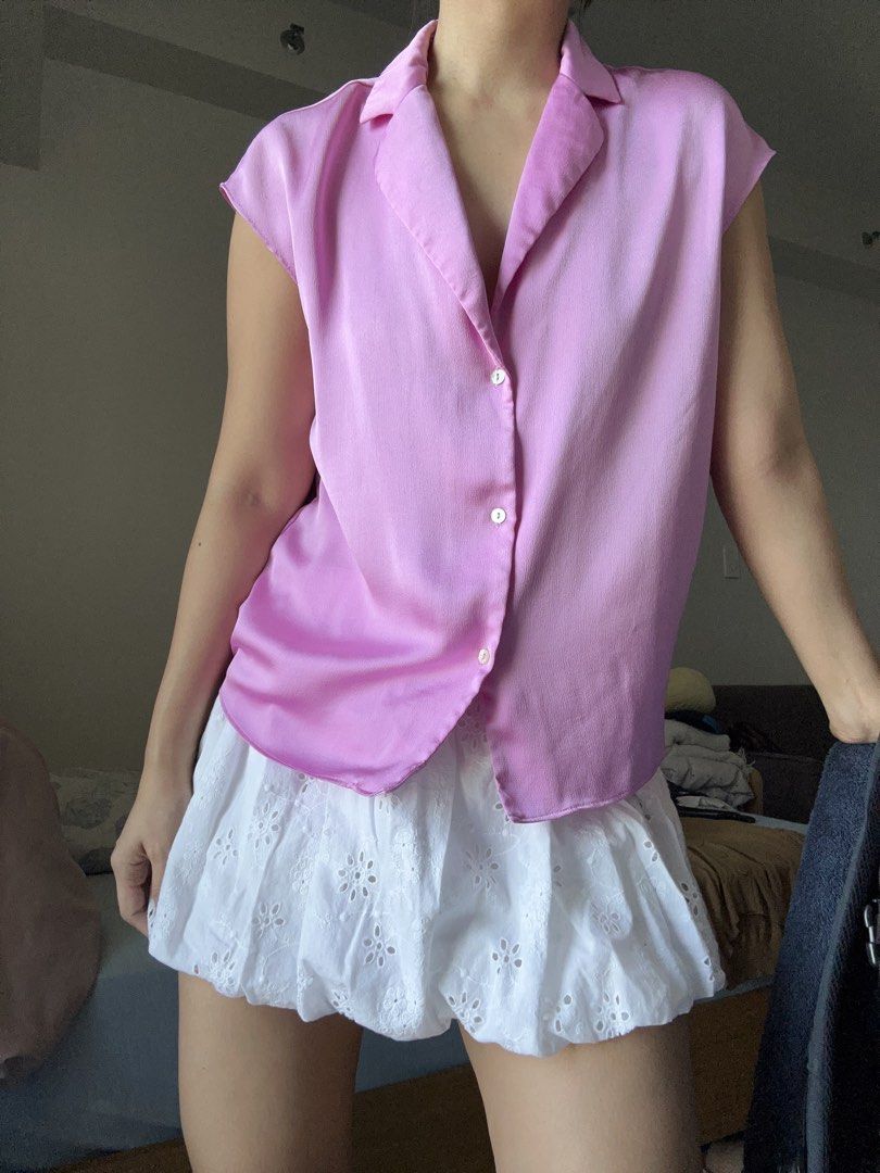 Mango Pink Satin Blouse (Category: Blouses) located in Makati City. Submitted by magwayr19 (Listing ID 1462787935, Image 3). Description: - MNG pink satin blouse - Sleeveless design - Collared neckline - Button-up front - Relaxed fit - Perfect for dressing up or down - NO LOWBALLERS PLEASE!.