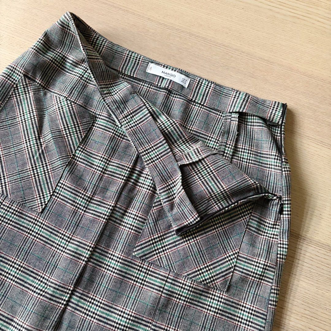 Mango plaid a-line mini skirt (Category: Skirts) located in Makati City. Submitted by eggcloud (Listing ID 1463000453, Image 3). Description: 👋 pls read all before chat: - negotiable if buying more from my shop - EUR M and USA S on tag. 2 front pockets. not stretchable. side zipper. no lining. - flat measurements: 14in waist, 17in length - all pics are posted. last pic shows when worn. - no issue - rfs: slightly tight sa 30in waist 💵 payment: g