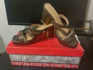 (Category: ) located in . Submitted by pcycloset_ (Listing ID 1461612142, Image 1). Description: .