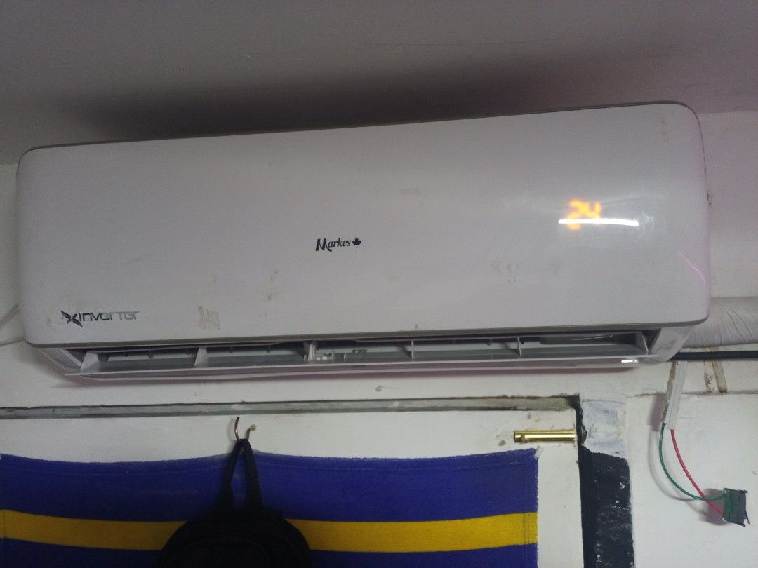 Markes Inverter Air Conditioner (Category: Air Conditioning and Heating) located in Quezon City. Submitted by itsmekimot (Listing ID 1462885509, Image 1). Description: - Markes Inverter Air Conditioner - Display shows 24 degrees - White unit - Minor surface marks present - Works well - 1 HP no hidden issue Selling Price w/o Installing. PHP 7000 Selling Price w/ Installing PHP 8500.