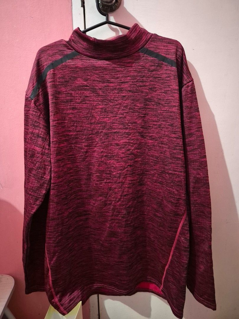 Maroon Heathered Long Sleeve Shirt (Category: Tshirts & Polo Shirts ) located in Bulacan. Submitted by mrk_mdl (Listing ID 1463033284, Image 1). Description: - Maroon heathered long sleeve shirt - Black stripe detail on shoulders and sleeves - 'FIND-OUT.MOVE.FLASH' text print on chest - Ideal for workouts or casual wear - Comfortable material.
