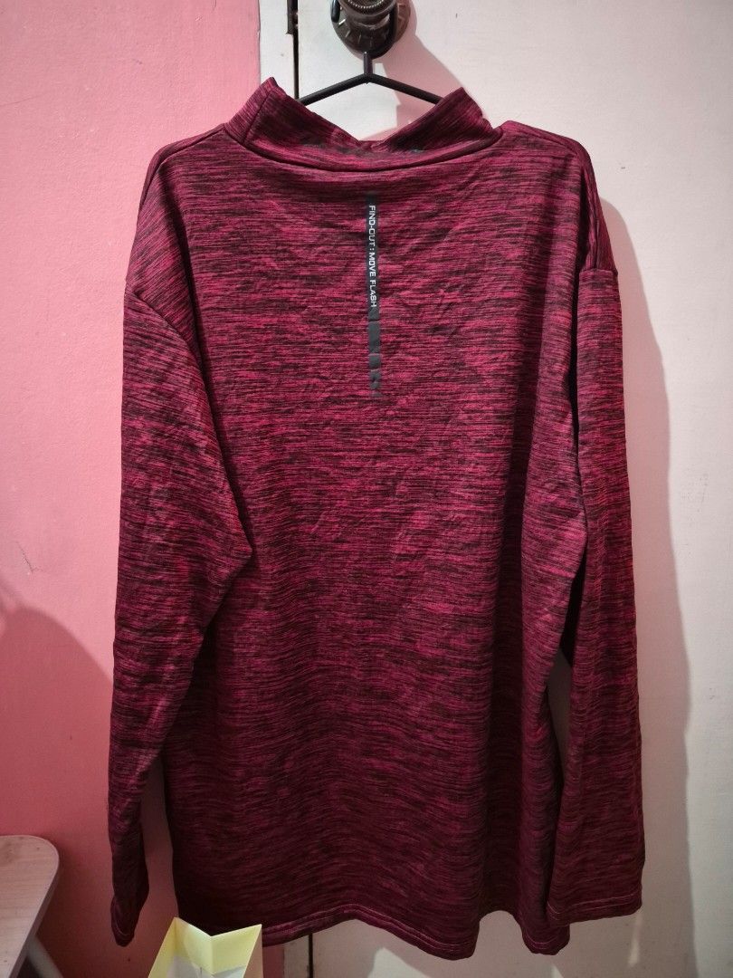 Maroon Heathered Long Sleeve Shirt (Category: Tshirts & Polo Shirts ) located in Bulacan. Submitted by mrk_mdl (Listing ID 1463033284, Image 2). Description: - Maroon heathered long sleeve shirt - Black stripe detail on shoulders and sleeves - 'FIND-OUT.MOVE.FLASH' text print on chest - Ideal for workouts or casual wear - Comfortable material.