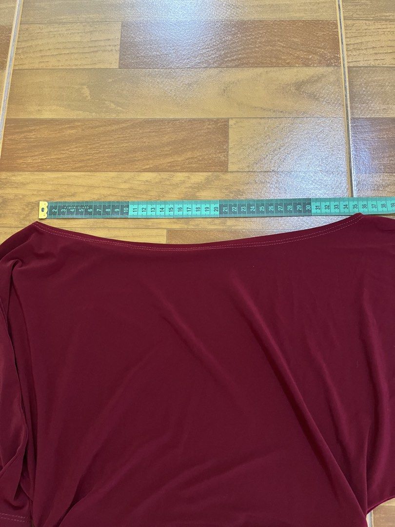 Maroon Off-Shoulder Ruched Top (Category: Dresses) located in Sorsogon. Submitted by onthedailly (Listing ID 1461010134, Image 3). Description: Maroon off-shoulder top. Flattering ruched detail on the side. Wide, flowy sleeves. Stretchy and comfortable fabric. mop: gcash/maribank courier: j&t loc: sor city (bicol).