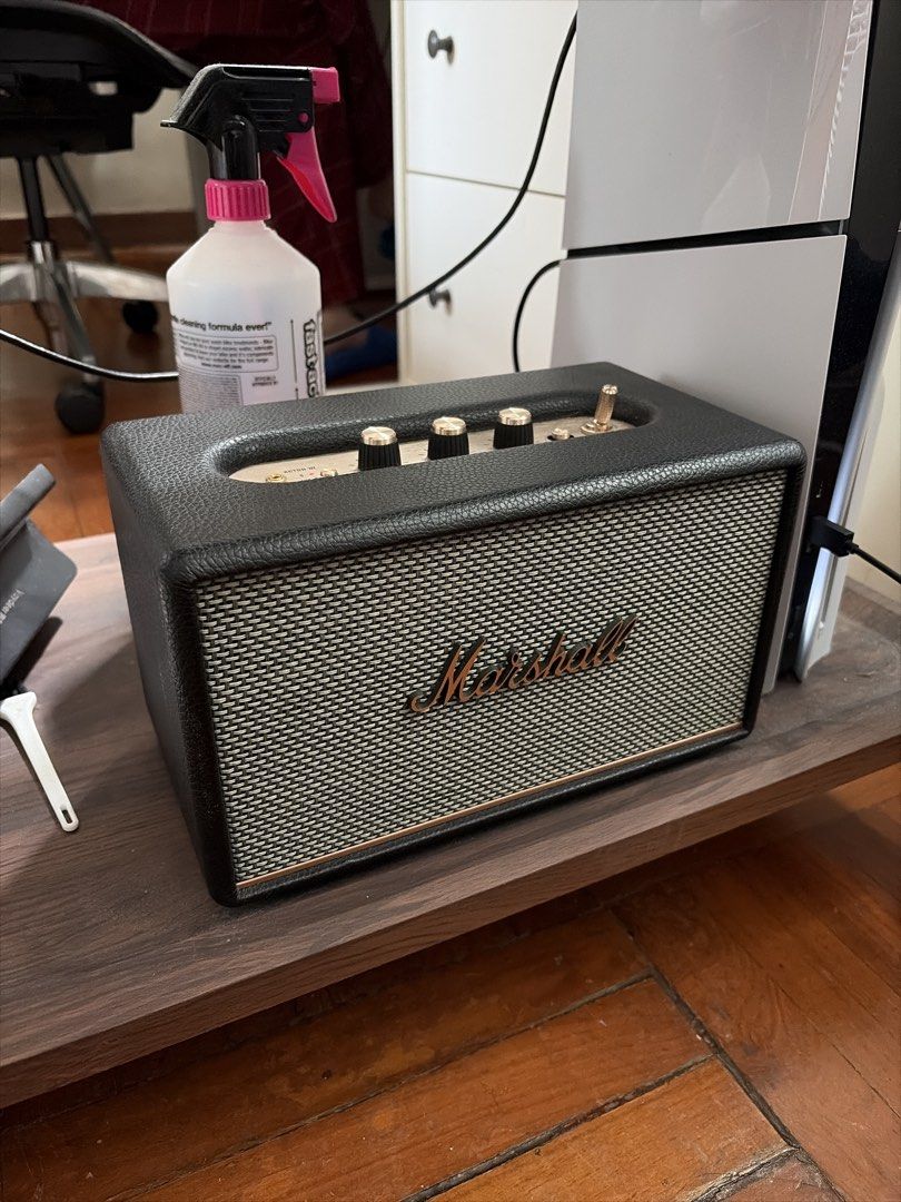 ［急放］Marshall Acton III 藍牙喇叭 （分類：Soundbar、揚聲器、藍牙喇叭、耳擴）位於 Hong Kong。 由 spicinutella 提交（商品編號 1462902965，圖片 1）。簡介： Marshall Acton III 藍牙喇叭，黑色。音質好好，夠晒力。適合聽歌睇戲。有幾個旋鈕可以調較音量同音色。24年買，無單 ，100%正常。