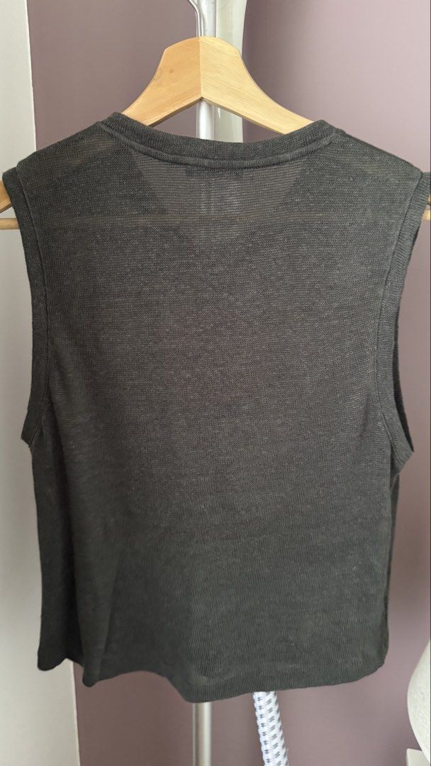 Massimo Dutti 100% Linen Blouse Size XS Grey (Category: Sleeveless) located in Mandaluyong City. Submitted by jv_preloved (Listing ID 1462989087, Image 3). Description: Spring cleaning :) Serious buyers only. No lowballers. Shipping/ delivery at buyer’s cost Bought from Massimo Dutti Paris last year :) My Details: Height - 153cm Typical size - 4 Waist - around 25-26in Location - mandaluyong.