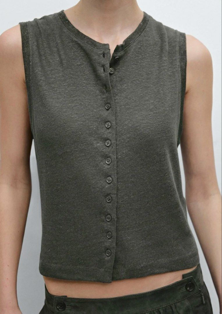 Massimo Dutti 100% Linen Blouse Size XS Grey (Category: Sleeveless) located in Mandaluyong City. Submitted by jv_preloved (Listing ID 1462989087, Image 1). Description: Spring cleaning :) Serious buyers only. No lowballers. Shipping/ delivery at buyer’s cost Bought from Massimo Dutti Paris last year :) My Details: Height - 153cm Typical size - 4 Waist - around 25-26in Location - mandaluyong.