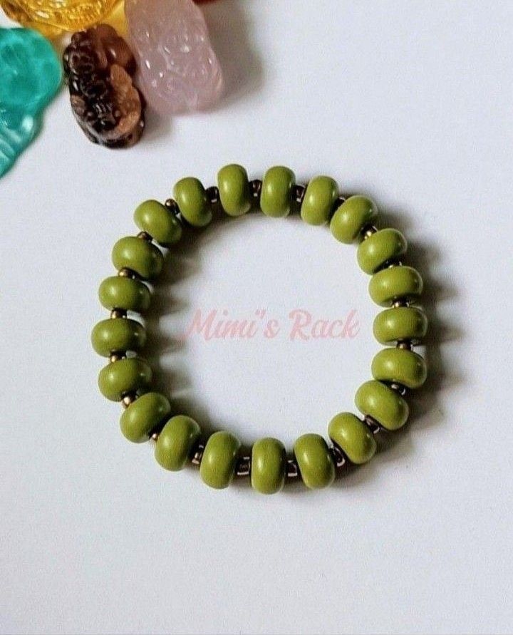 MATCHA ALASHAN AGATE ABACUS DESIGN BRACELET (Category: Bracelets) located in Taguig. Submitted by mimisrack (Listing ID 1463103451, Image 3). Description: 💚Soft matcha tones paired with wealth symbolism for calm prosperity energy -Matcha Alashan Agate promotes grounding, balance, and gentle emotional stability -Abacus bead design symbolizes financial wisdom, money flow, and smart decisions -Encourages steady growth and practical abundance -Suppo