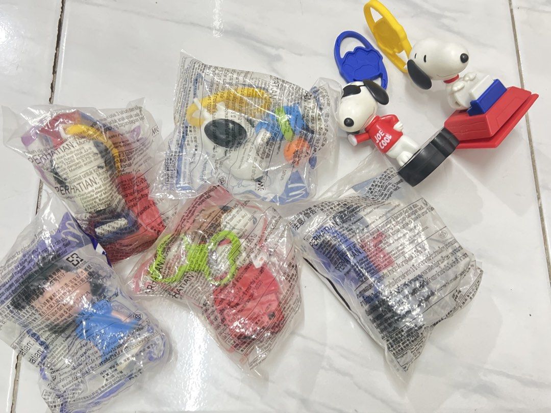 Mcdo Toys (Category: Designer & Blind Box Toys) located in Manila. Submitted by cassandra_22 (Listing ID 1463103162, Image 3). Description: Take all .
